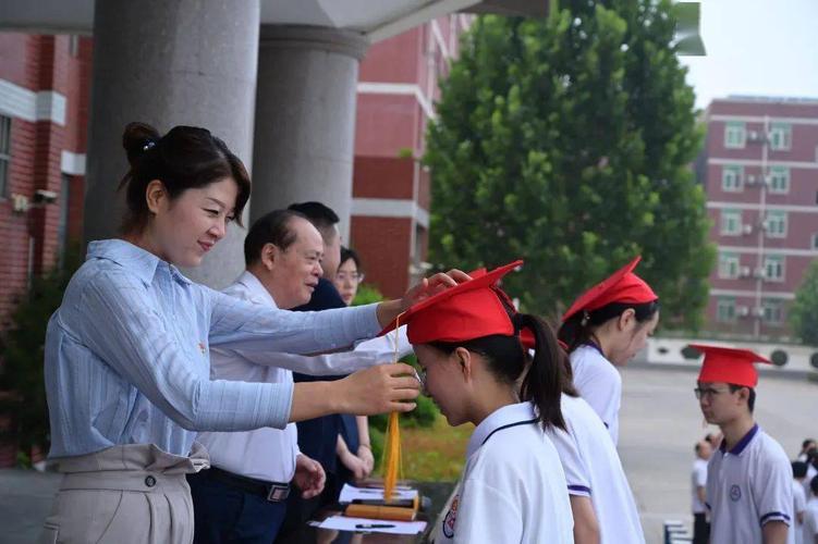 【永威高中】永威高中举办2020届高三毕业典礼,成人礼