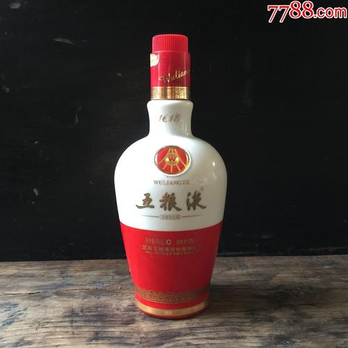 五粮液酒瓶