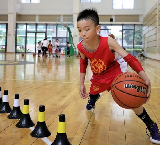 强强联手打造青少年篮球培训新领军