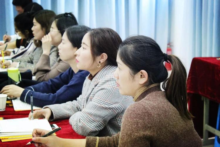 正度教育总经理,行业内"第二校长体系"创始人李佳颖老师;史春丽老师