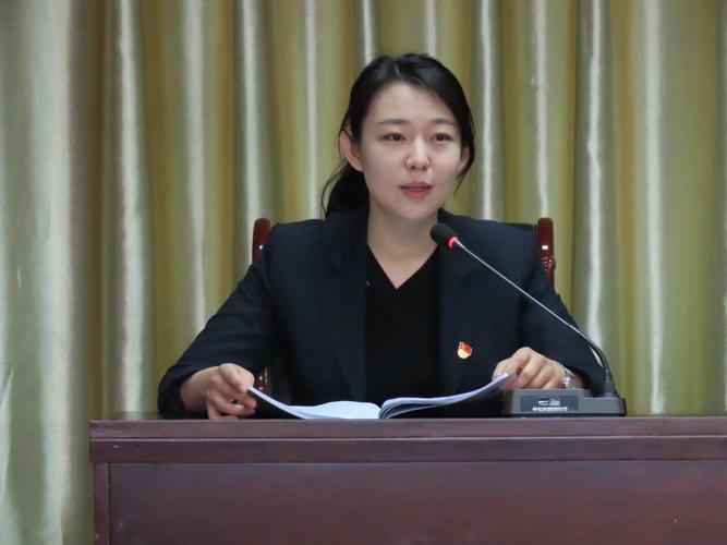 班主任  路丽娜