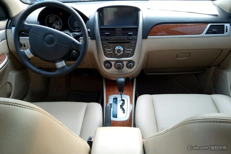 别克凯越完整中控台全景