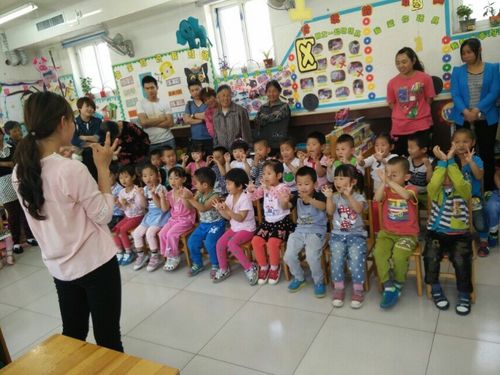 难忘的幼儿园生活结束了,3年前还是尿裤子的我,到现在