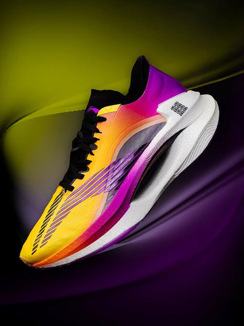 ▼ 李宁绝影速弹跑鞋