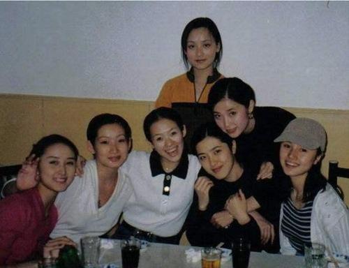 与袁泉,秦海璐,章子怡等人是同班同学