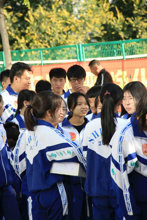 通辽实验中学高中部2017级成人仪式暨高考冲刺动员大会留念美好瞬间