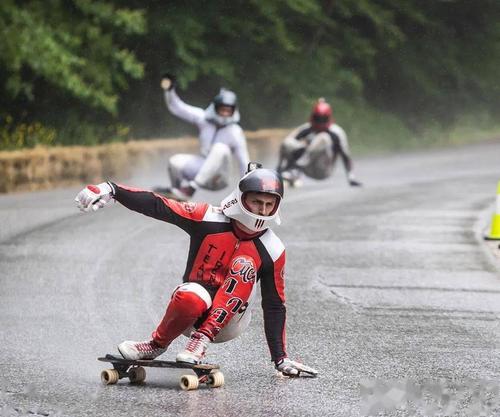 长板速降绿皮书长板滑手如何安全的速降