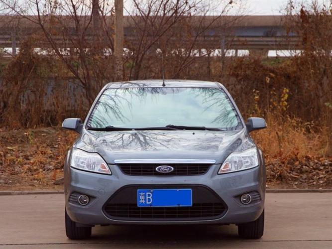 2010年04月福特 福克斯  2009款 三厢 1.8l 自动时尚型