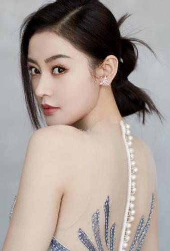 > 张天爱星空长裙性感写真图片(5/11)