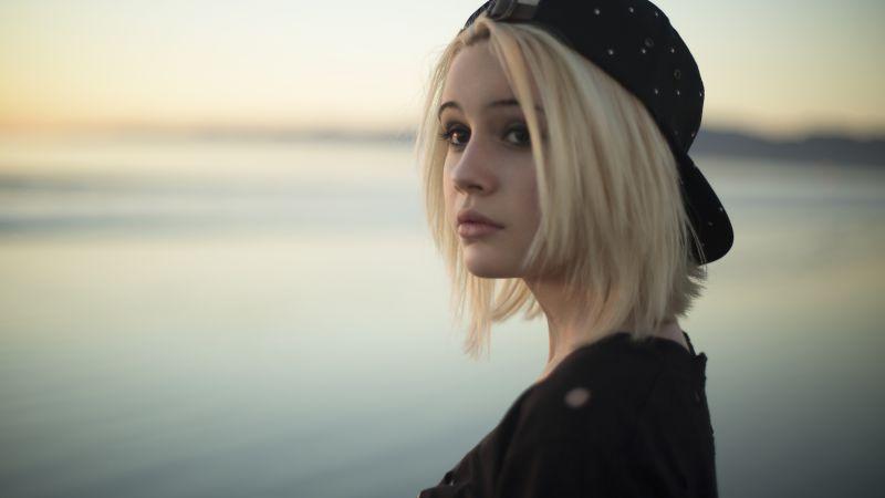 bea miller, top music artist and bands, singer, blonde