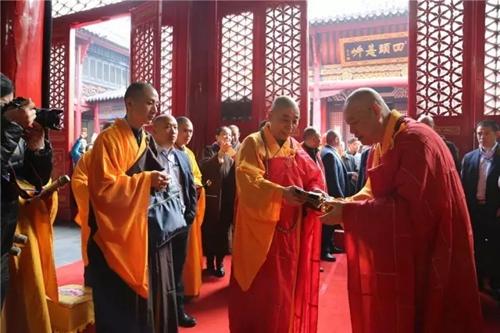 隆醒法师荣膺武汉归元禅寺方丈升座法会隆重举行