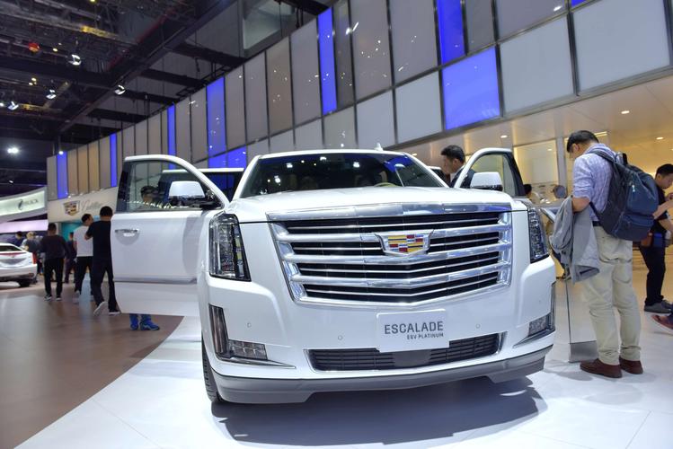 非常霸气的凯迪拉克凯雷德escalade  suv