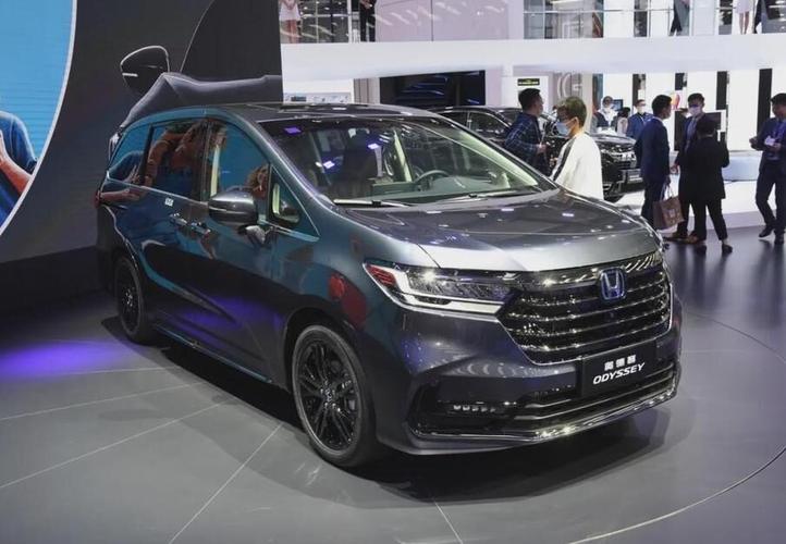 车展热门mpv:奥德赛"秒变"gl8,岚图梦想家冲击国产最豪华?