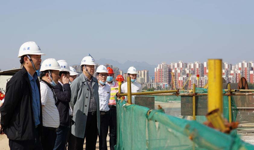 杨俊到一分公司项目检查指导-广西建工集团第四建筑工程有限责任公司