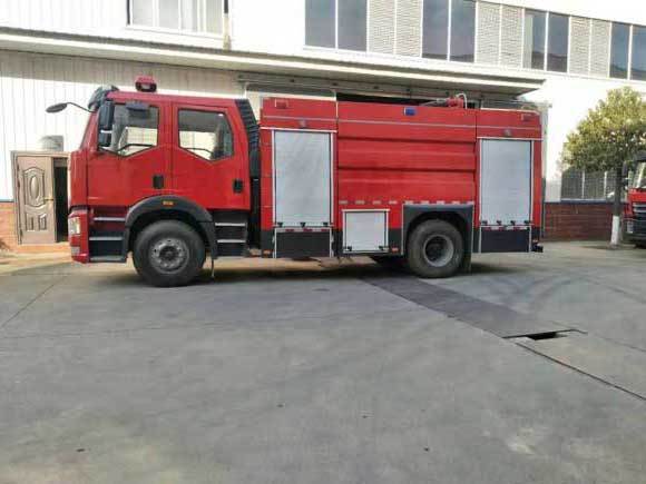 蓝牌j6双排8吨泡沫消防车最好,上户无忧,报价配置