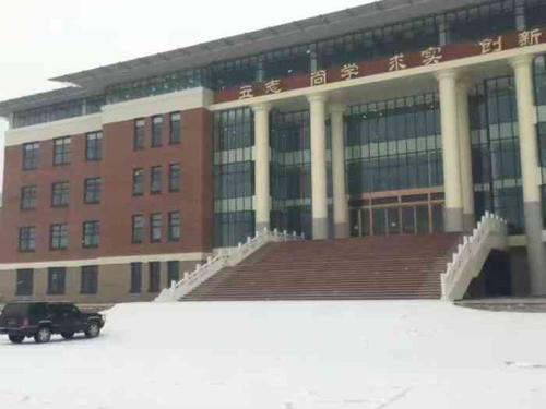 我们大顺义最好的高中当属北京市重点高中当之无愧牛栏山一中牛山一中