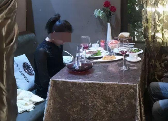 四川警方抓获3名美女"酒托",称受害者是猪,约吃饭是"杀猪"
