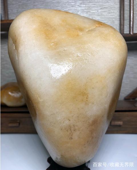 金丝玉原石水冻光 籽型完整皮色漂亮石质结构略松,整体带冻料子通透