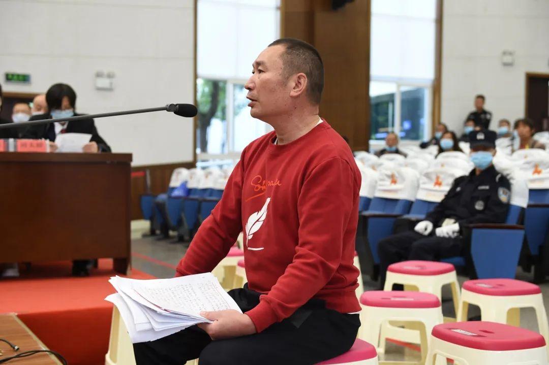 同乡关系,狱友关系为组织基础,组织成员胡得良,代雄,代波分别在曲靖市