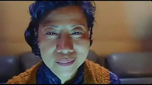 罗兰素有"香港鬼后"之称,出演了一