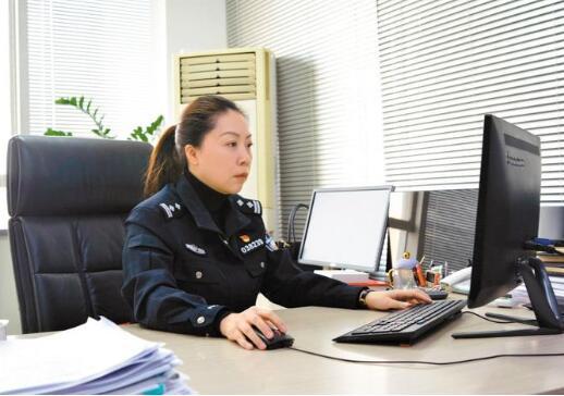 网警赵庆作为守护者网络就是我的战场