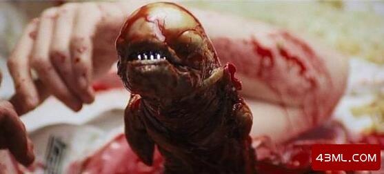 恐怖异形生物抱脸虫,在电影《异形》中