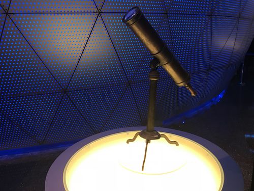 这是卡塞格林望远镜