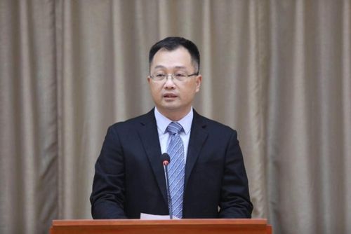 蔡英权娄岩峰被任命为深圳宝安区人民政府副区长