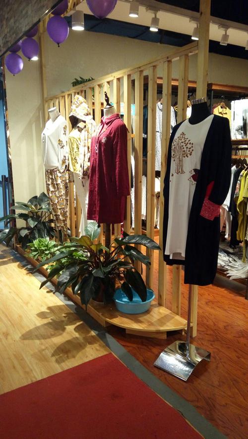 万荣古树叶女装秋季新款更新上市,欢迎各位小主前来选购