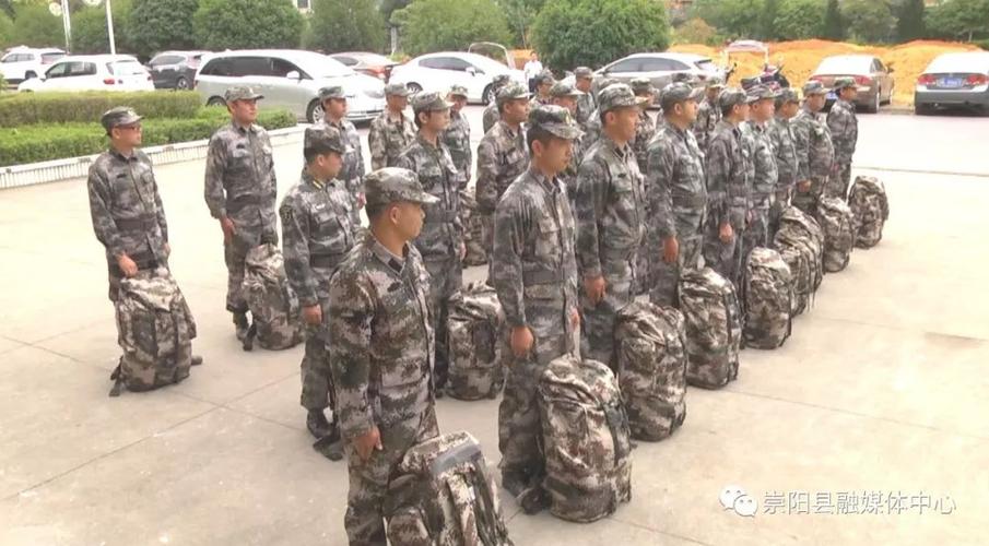 省军区副司令员张红军到崇阳县调研基层武装工作