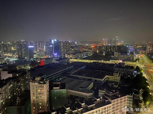 深圳龙华50层楼顶夜景,东西南北向有何不同?