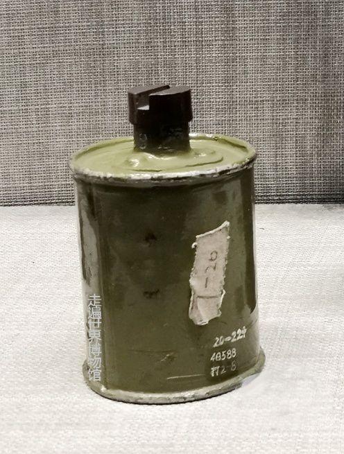 中外各式手榴弹集锦,最大的比成人腿还长,军事博物馆看展