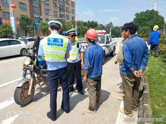 阳西公安交警严查各类交通违法行为