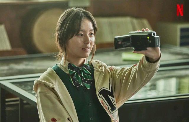 netflix丧尸韩剧僵尸校园新剧照
