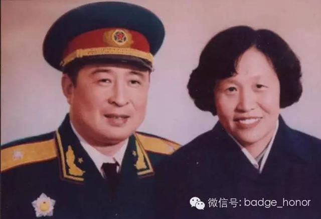 开国少将高存信出身黄埔的炮兵副司令
