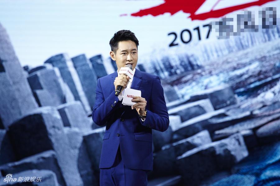 组图:陈正飞助阵商务活动 儒雅从容尽显大气风度