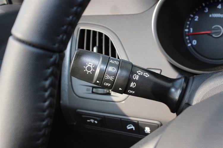 北京现代ix35大灯开关