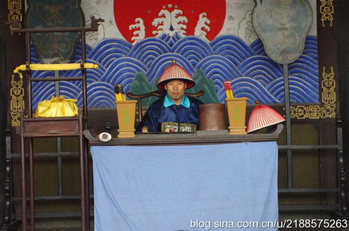 平遥知县智审官兵掠财案