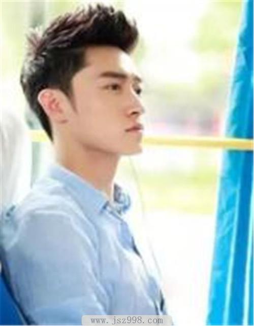 【长脸男生发型】长脸男生适合什么样的发型