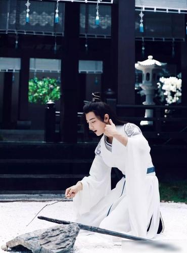 《陈情令》的魏无羡:从一个白衣青年到夷陵老祖的转变