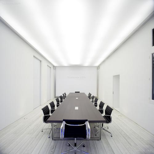 简单会议室装修