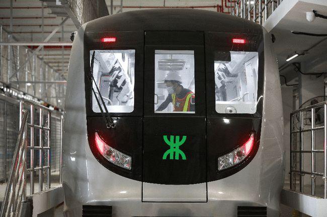 车头不见驾驶员站内有ai小姐姐地铁20号线满满的黑科技