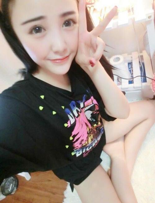 很喜的qq女生皮肤:最美十分,笑着更纯好
