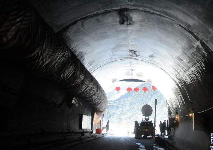 这事只有中国敢做,隧道打通喜马拉雅山,铁路直达尼泊尔