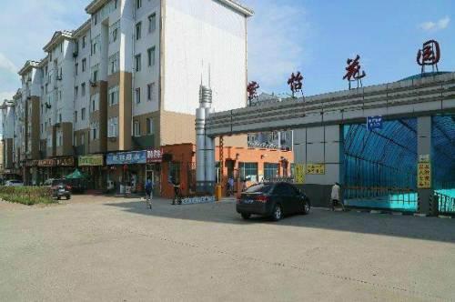 紫怡花园商服—双鸭山尖山区商铺门面