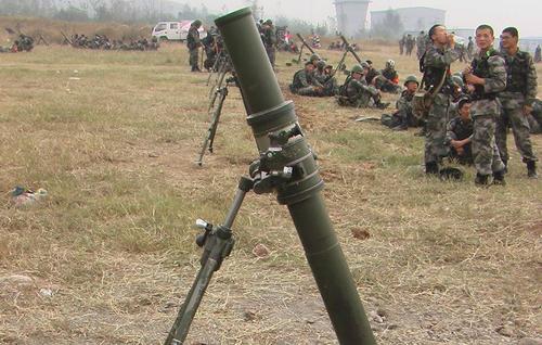 朴实而凶猛解放军空降兵打仗用什么