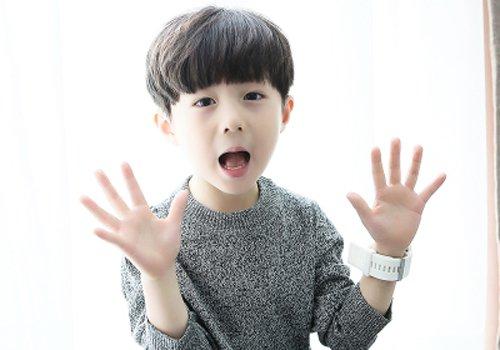 孩子9岁了什么样的发型更适合三年级小男孩发型如何梳有图片