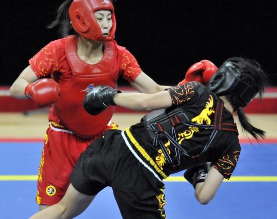 图文-全运武术散打女子团体赛赛况 吉林李响重拳