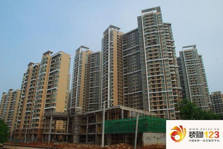 光谷新世界外景图小区东边外立面 .