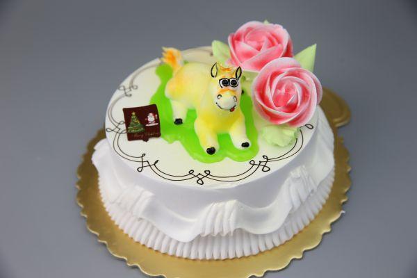 裱花师十二生肖技艺--卡通马(2/6)